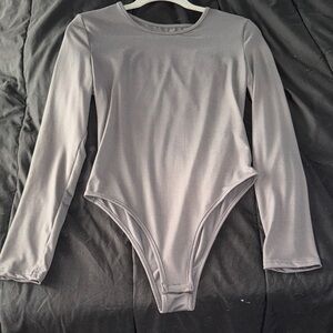 Fashion nova Women’s grey long sleeve body suit